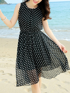 Black White Polkadot Fit & Flare Knee Length Plus Size Dress for Casual Beach