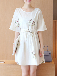 Cream Above Knee Plus Size Shift Dress for Casual Party