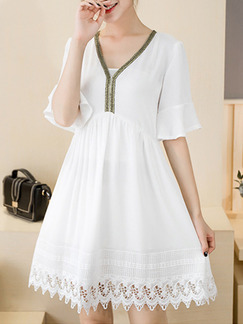 White Above Knee Fit & Flare Plus Size Lace V Neck Dress for Casual Party Evening