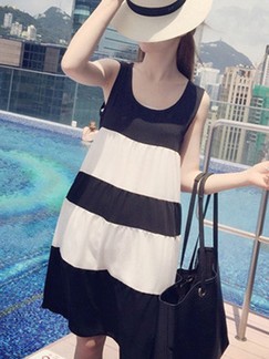 Black and White Shift Knee Length Dress for Casual Beach