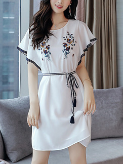 White and Black Above Knee Embroidery Band Laced Chiffon Plus Size Dress for Casual Office Evening Party