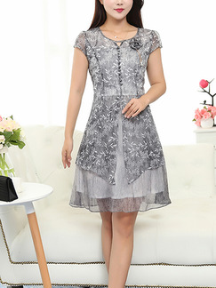 Grey Plus Size A-Line Slim Buckled Two-Layered Printed Knee Length Dress for Casual