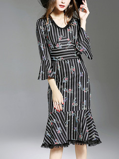 Black and White Plus Size Fishtail Over-Hip V Neck Printed Ruffled Laced Knee Length Dress for Casual Evening Office