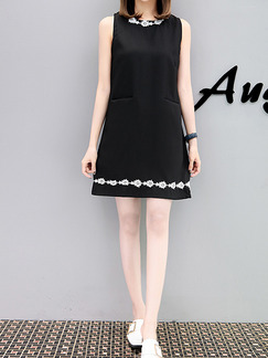 Black Round Neck Contrast Embroidery Plus Size Above Knee Dress for Casual Party