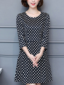 Black and White Plus Size Slim A-Line Contrast Wave Point Round Neck Fit & Flare Above Knee Dress for Casual Party Office