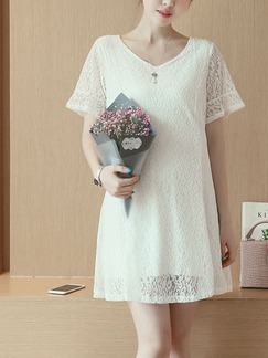 White Shift Above Knee V Neck Plus Size Lace Dress for Casual Party