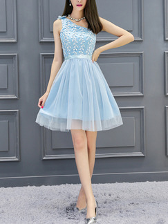 Dress above knee online