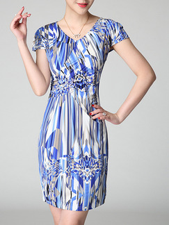 Blue and White Sheath V Neck Plus Size Above Knee Dress for Casual Evening Party
 On Sale