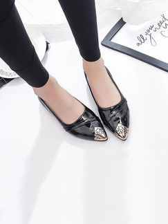 Black and Gold Patent Leather Pointed Toe 2.5CM Flats