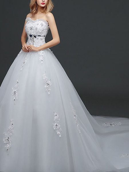 White Sweetheart Ball Gown Beading Embroidery Dress for Wedding