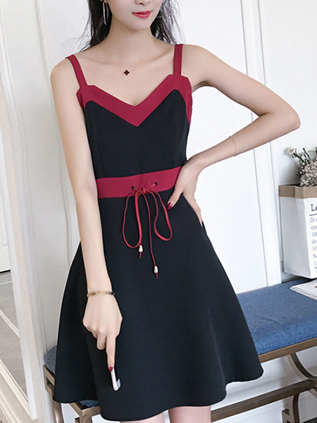 Black and Red Slim Sling Open Back Contrast Band Drawstring Dress for Casual Party