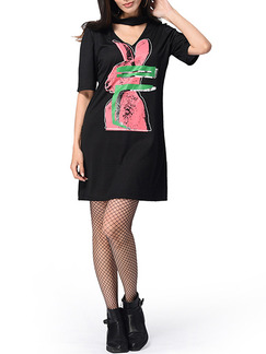 Black and Pink Green Plus Size Slim A-Line Located Printing Hang V Neck Shift Above Knee Dress for Casual