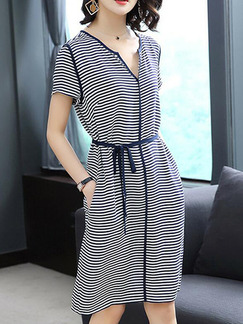 Blue and White Slim Stripe Band Knee Length V Neck Plus Size Dress for Casual Party