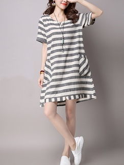 Grey and White Plus Size Stripe Pocket Round Neck Placket Front Shift Above Knee Dress for Casual Party