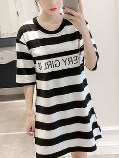 Black and White Plus Size Loose Stripe Contrast Round Neck Shift Above Knee Dress for Casual Sporty