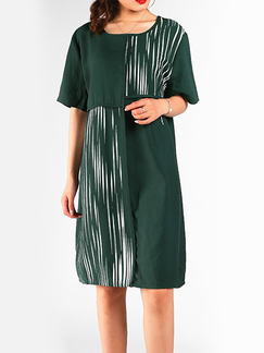 Green and White Round Neck Plus Size Loose Stripe Linking Shift Above Knee Dress for Casual