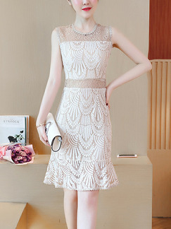 White and Beige Slim Lace Cutout See-Through Round Neck Over-Hip Fishtail Knee Length Dress for Evening Party