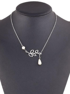 Pearls and Silver Plated Leaf Silver Chain Necklace