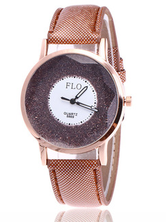 Light Coffee Leather Band Pin Buckle Quartz Watch