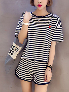 Black and White Loose Contrast Stripe Jumpsuit for Casual