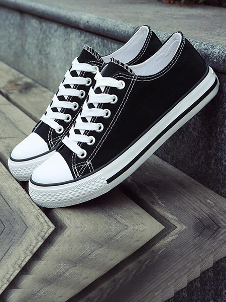 Black and White Canvas Round Toe Platform Lace Up Rubber Shoes