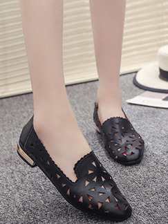 Black Leather Round Toe Platform Perforated Low Heel Chunky Heel 2cm Heels