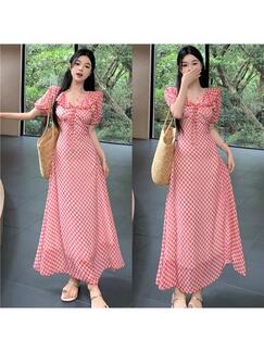 2025 Plus Size Women's Berry Bray Slightly Oversized Girls Red Pattern Waist Slimming Plus Size Short Sleeve Dress Summer Red and White Checkered