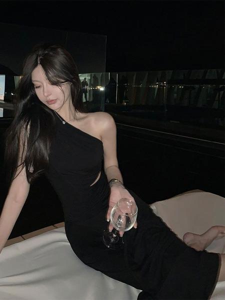 95% Polyester Spring and Summer Pure Desire Sweet Spicy Off-Shoulder Slit Mid-Length Skirt Slim Fit Chic Temperament Dress for Women - Black