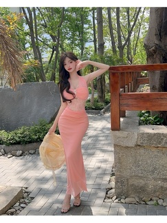 Beautiful Summer Three-Dimensional Jacquard Halter Neck Suspender Dress for Women in Soft Pink, Beautiful Girl, Slim and Fashionable Dress