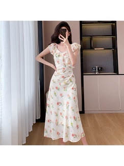 2025 French Romantic Sweet Ruffled Collar Floral Long Skirt Dress in Cream