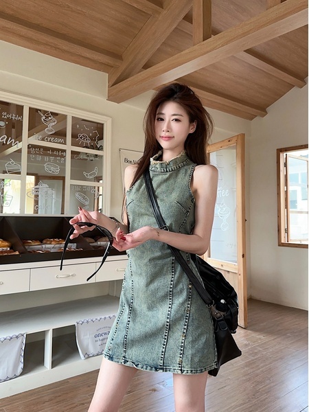 Real Shot Cost-Effective Round Neck Slim-Fit Sleeveless Irregular Distressed Dress in Green Summer Retro Mori Style Simple Denim Skirt