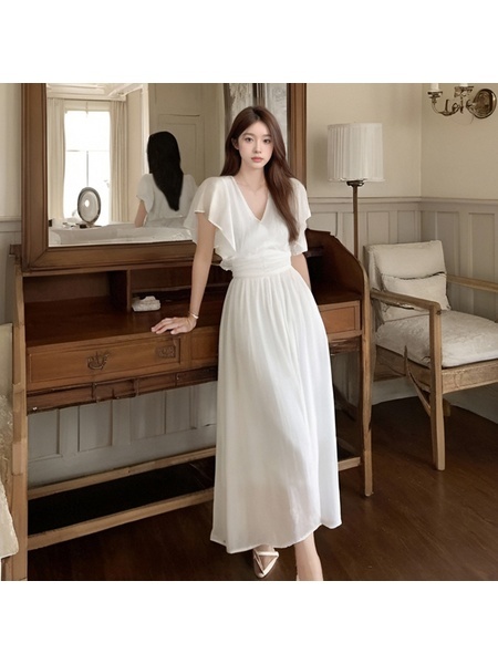 Real Shot of 2025 French Style Simple and High-End Ruffled Chiffon High Waist Slim V-Neck Mid-Length Dress in White