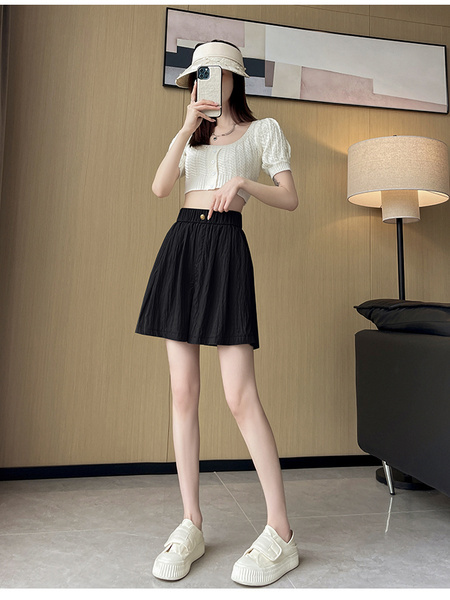 Real Shot Textured Ice Silk Cotton and Linen Shorts for Women 2025 Summer Thin Slim High Waist Casual Loose Shorts in Black