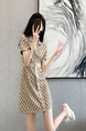 Dress Retro Minority Polo Design Sense Waist Slimming Graceful Knitted Skirt n Stock (Beige/Brown)
