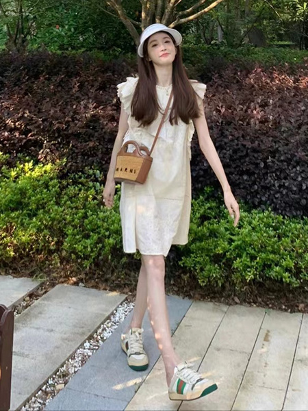 Small Flying Sleeves French Gentle White Dress Women's Summer 2025 New Small Seaside Holiday Baby Dress - Color: Off-White