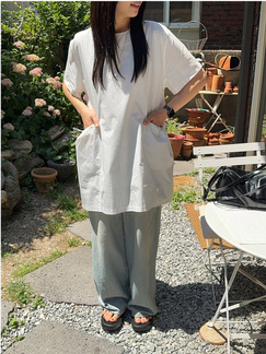 Korean Chic Niche Round Neck Loose Big Pocket Dress in White