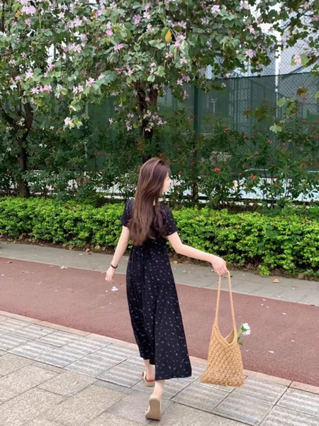 Black Spot Cut Cake Homemade Small French Square Collar Floral Temperament Slim Dress Fat MM Large Size Women's Clothing