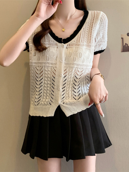 Real Shot Wholesale Price 2025 Summer New Hollow Button Niche V-Neck Contrast Color Stitching Short-Sleeved Knitted Tops for Women Cream