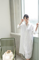 Student Korean Version of Long-Sleeved Shirt Dress for Women in White, Medium-Length, Loose and Slim, Lazy Shirt